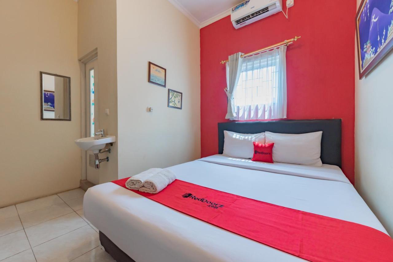 Hotel Reddoorz Syariah At Sudirman Street Garut Extérieur photo
