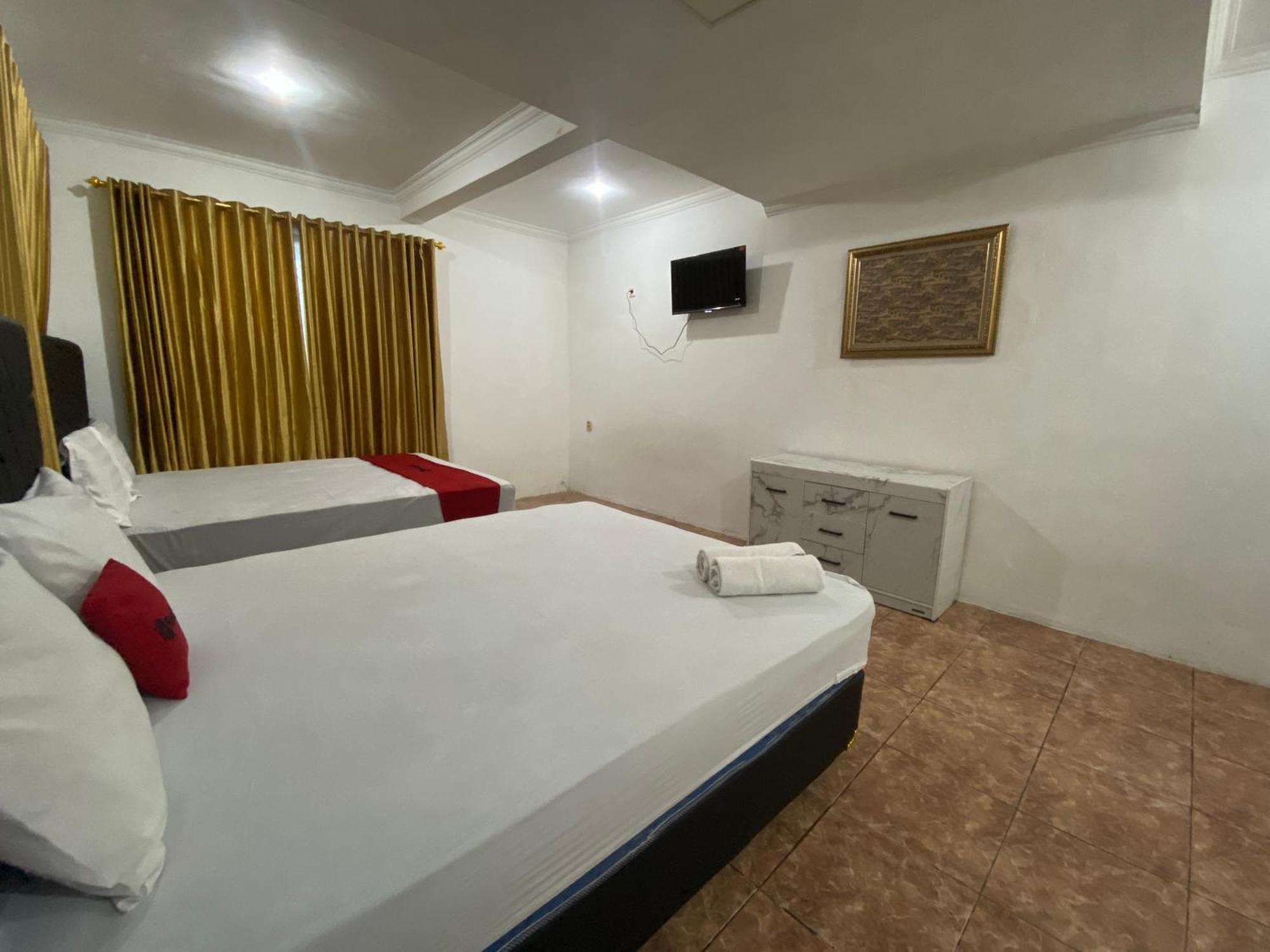 Hotel Reddoorz Syariah At Sudirman Street Garut Extérieur photo