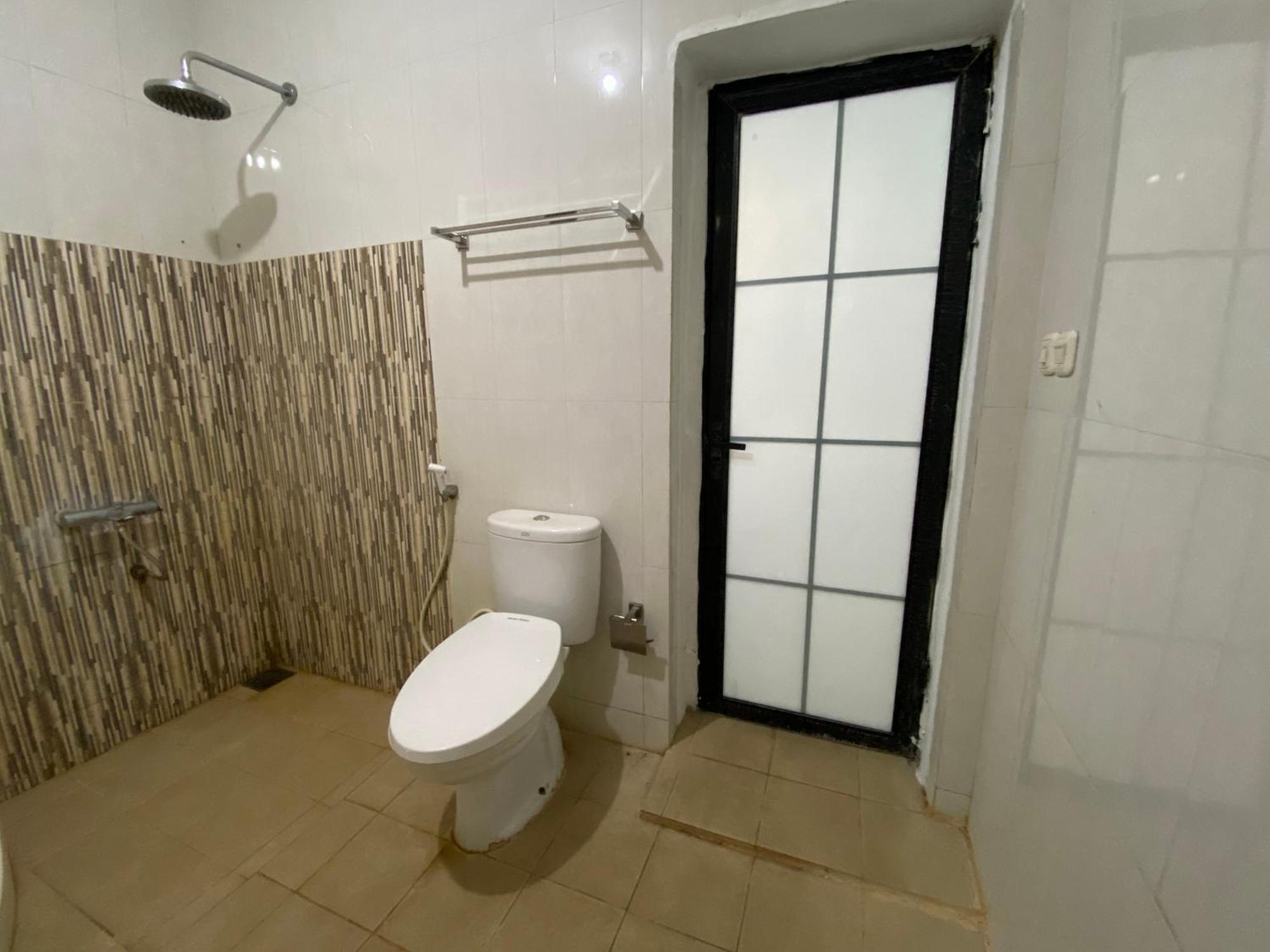 Hotel Reddoorz Syariah At Sudirman Street Garut Extérieur photo